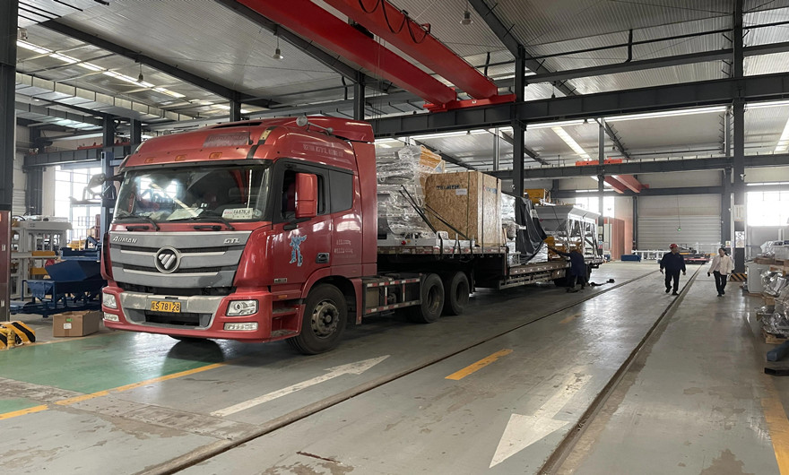 項(xiàng)目發(fā)貨|泉工股份全自動(dòng)砌塊成型機(jī)生產(chǎn)線發(fā)貨華東，助力市政建設(shè)