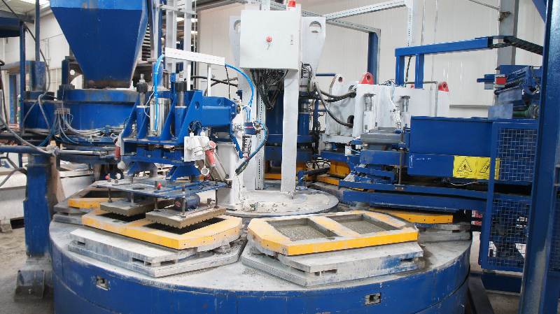 轉(zhuǎn)盤式靜壓機(jī)HP-1200T生產(chǎn)線于江蘇正式投產(chǎn)運(yùn)營，聚力高品質(zhì)建材生產(chǎn)、銷售