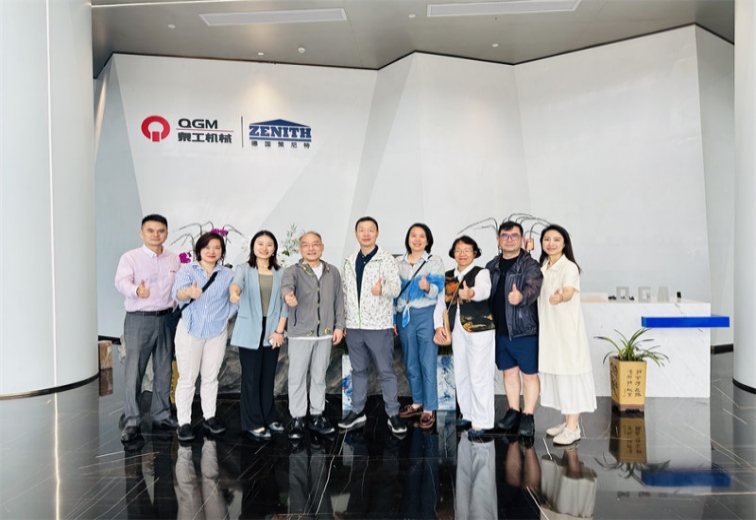 匠心閩商、古韻泉州|阿拉城大人在泉工機(jī)械見(jiàn)識(shí)“搬磚”